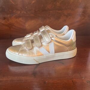 Gold Veja size 39/ US 8